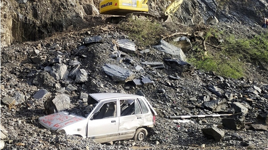 Himachal Pradesh Landslide: Shillai Rockfall Triggers Travel Advisory