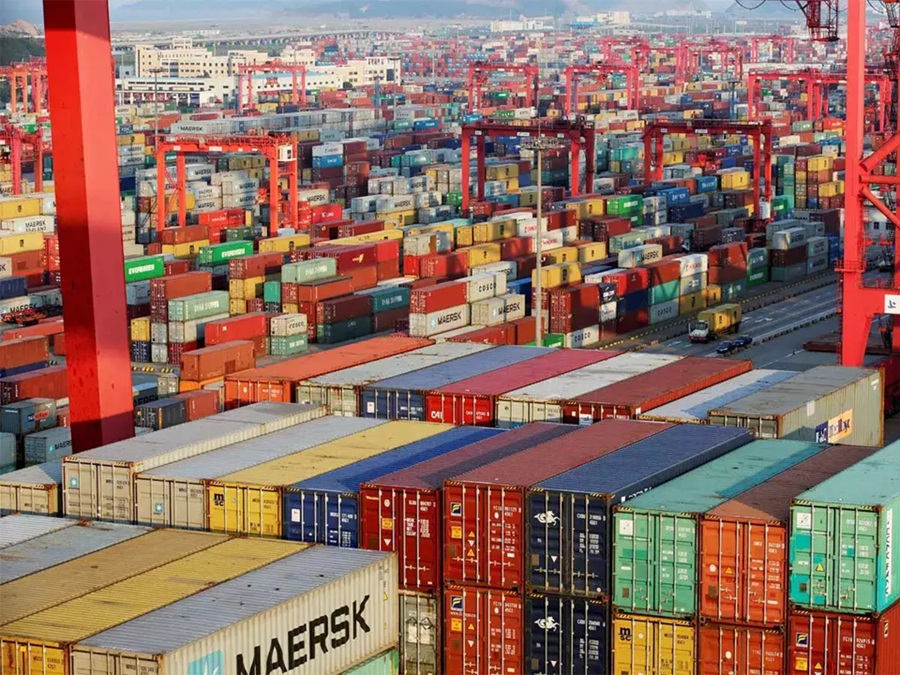 India Halts Bangladeshi Garments & Processed Foods via Land Ports